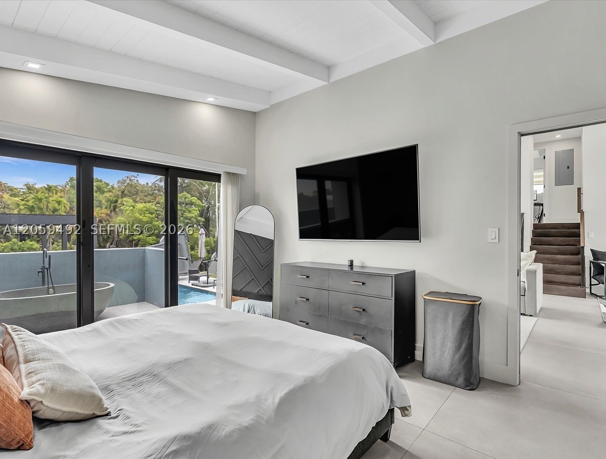 LAUDERDALE ISLES NO 2-BLK - Residential