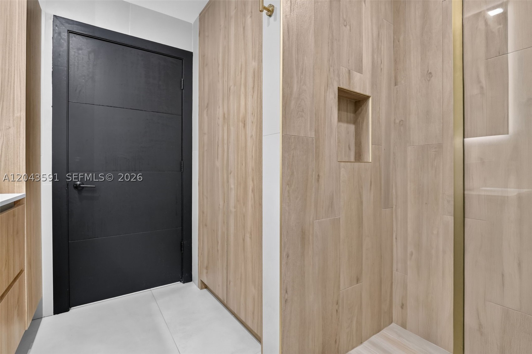EMBASSY LAKES PHASE II - Residential