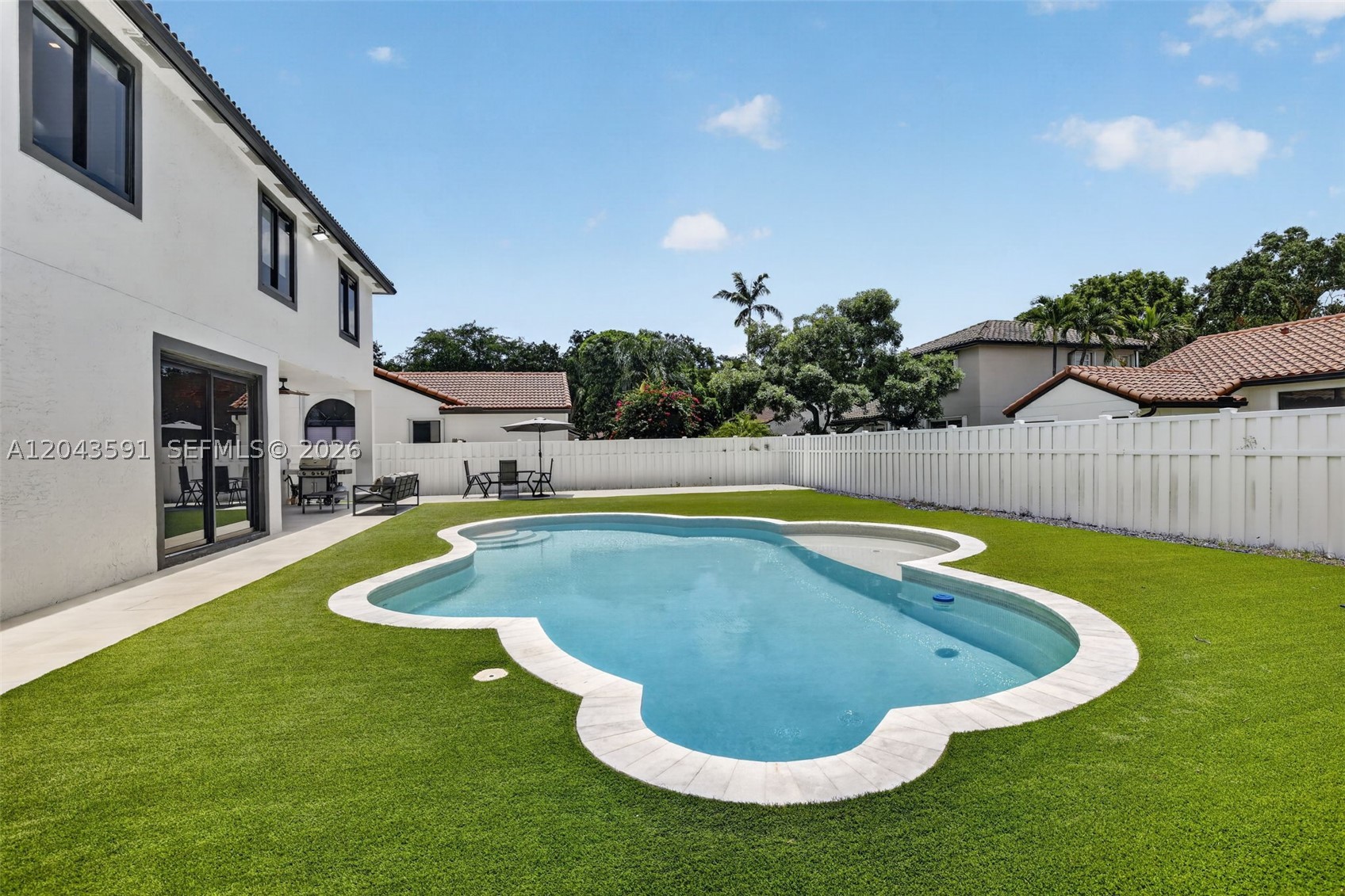 EMBASSY LAKES PHASE II - Residential