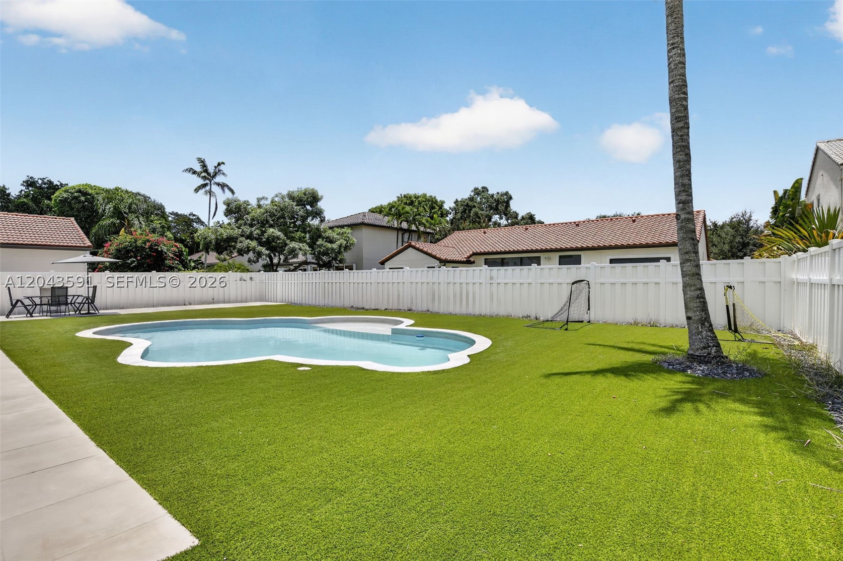 EMBASSY LAKES PHASE II - Residential
