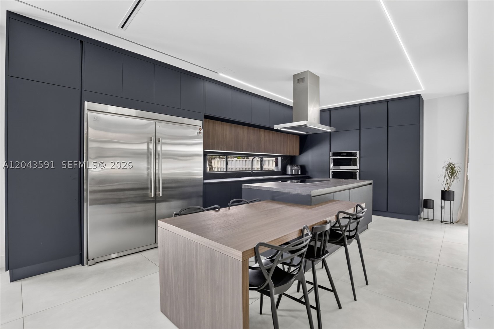EMBASSY LAKES PHASE II - Residential
