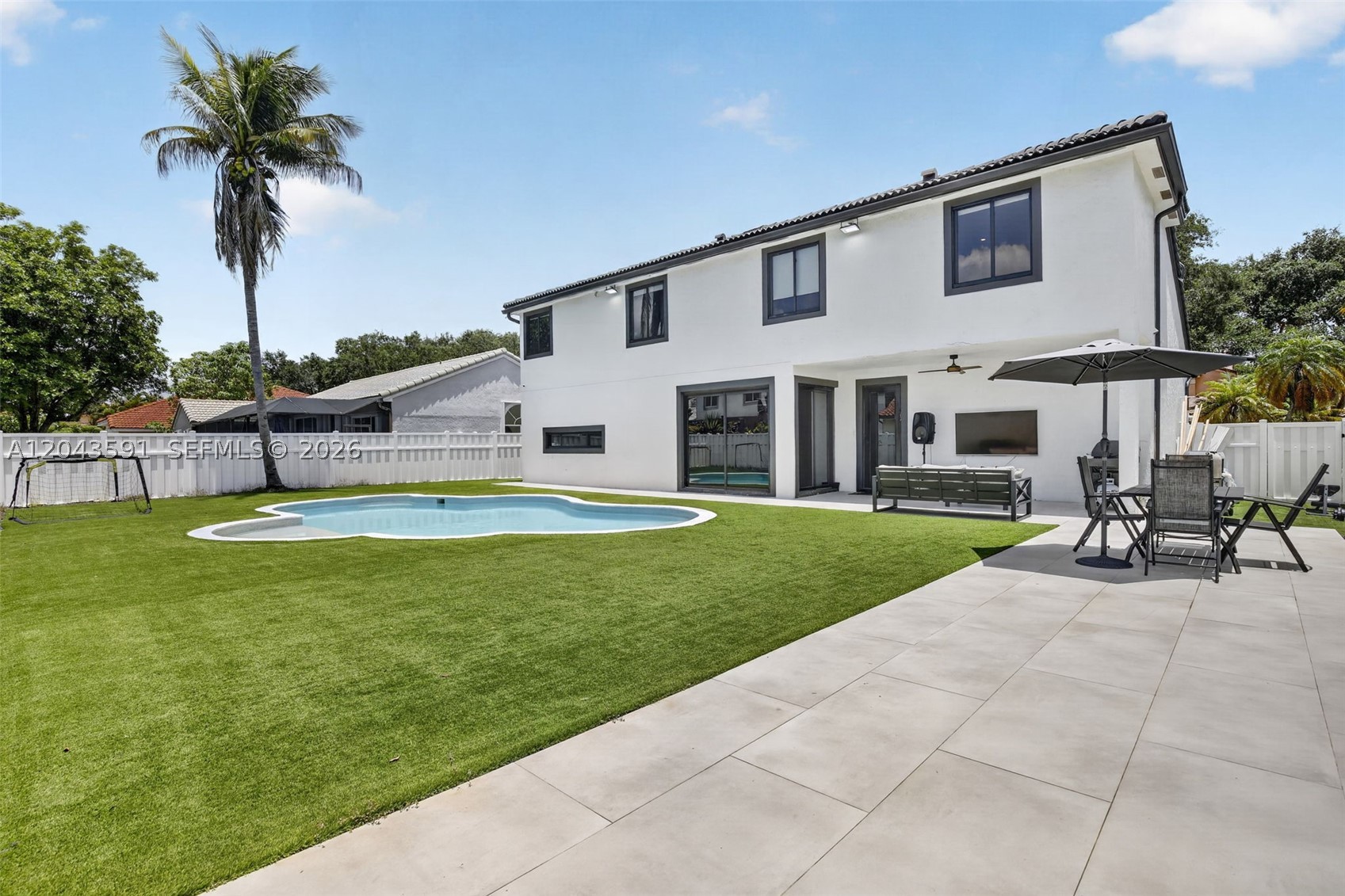 EMBASSY LAKES PHASE II - Residential