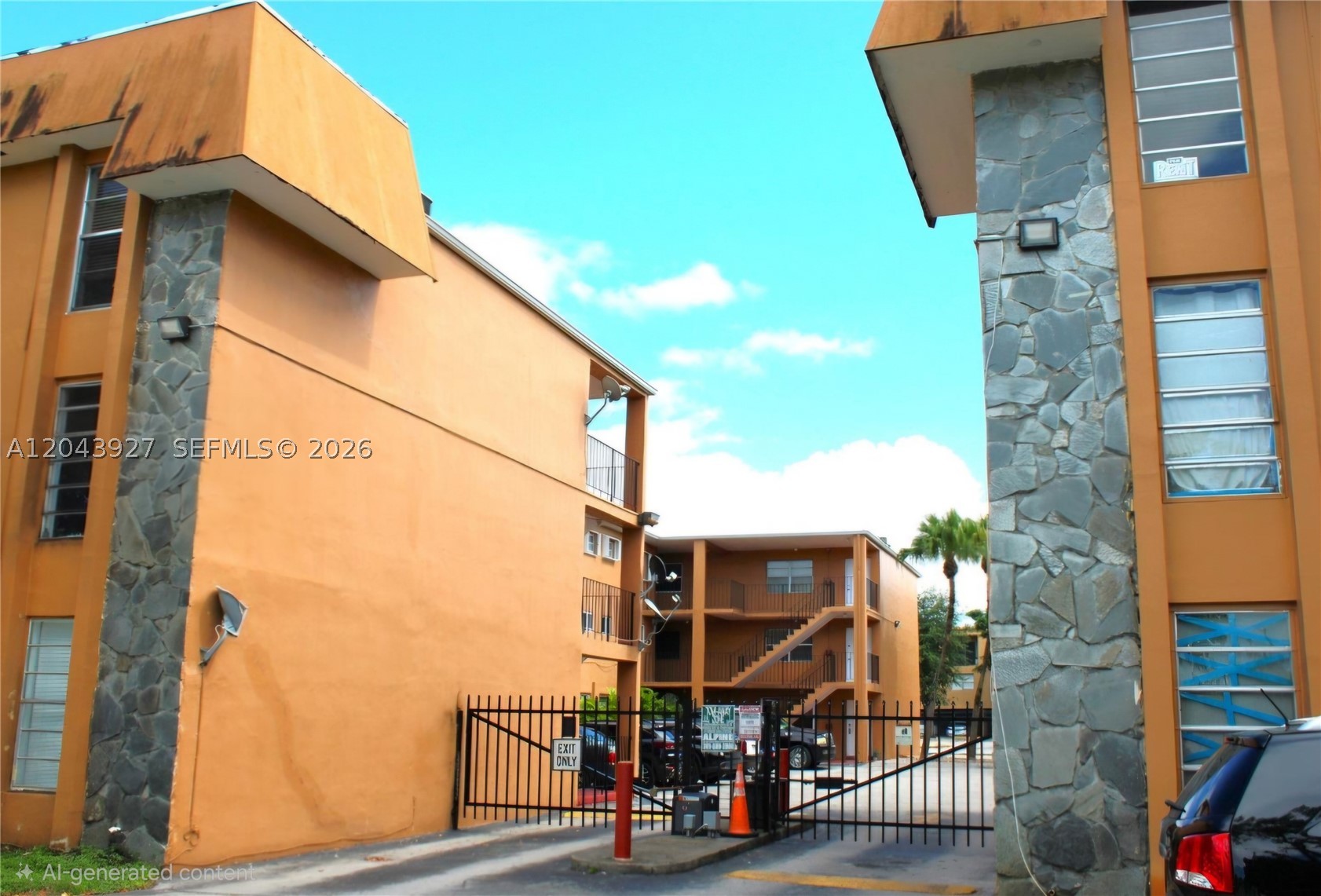 THE KENSINGTON CONDO - Residential