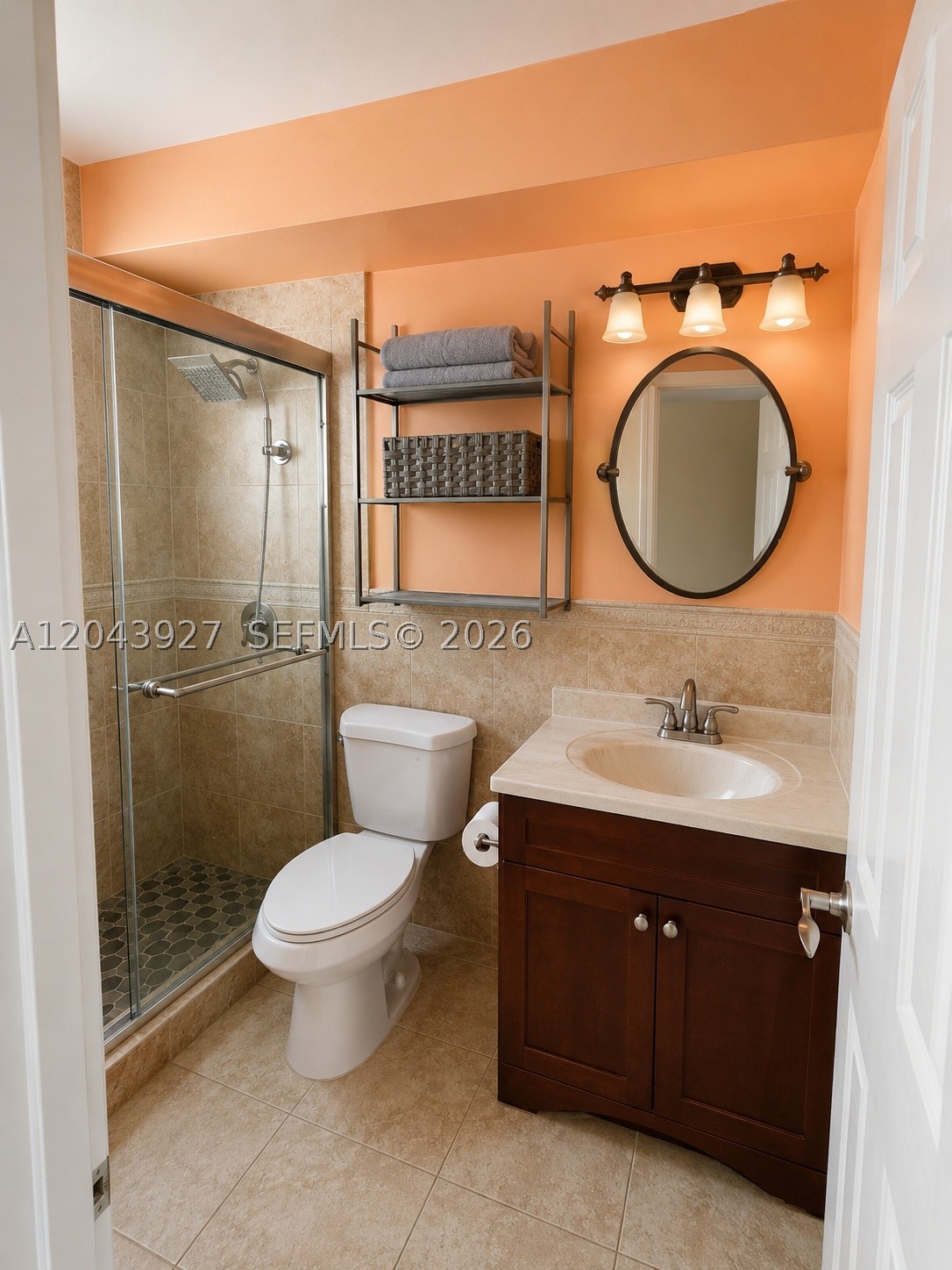 THE KENSINGTON CONDO - Residential