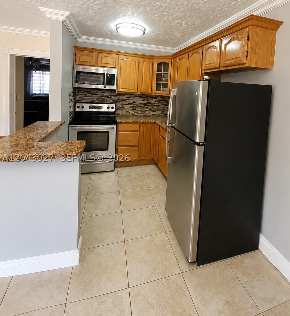 THE KENSINGTON CONDO - Residential