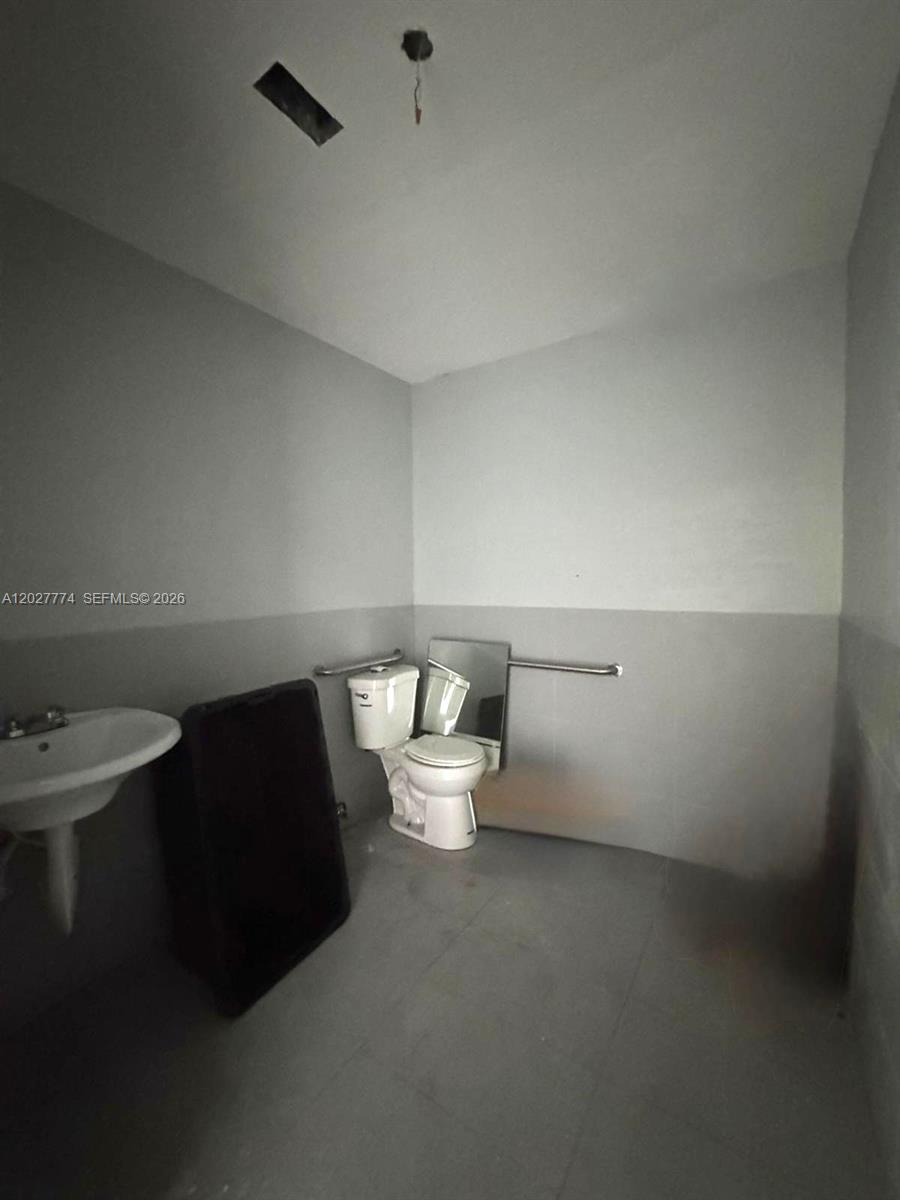 NORTH LIBERTY CITY - Residential Income