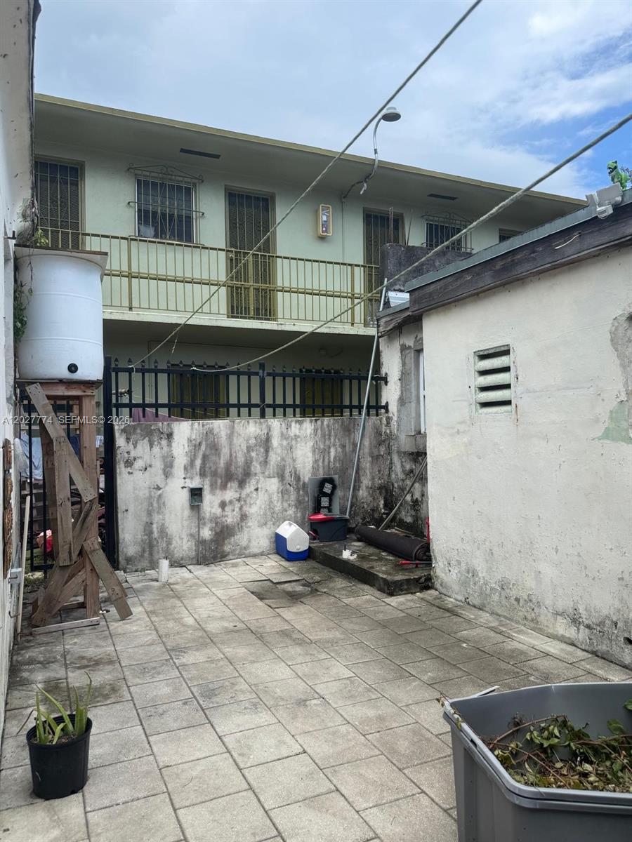 NORTH LIBERTY CITY - Residential Income