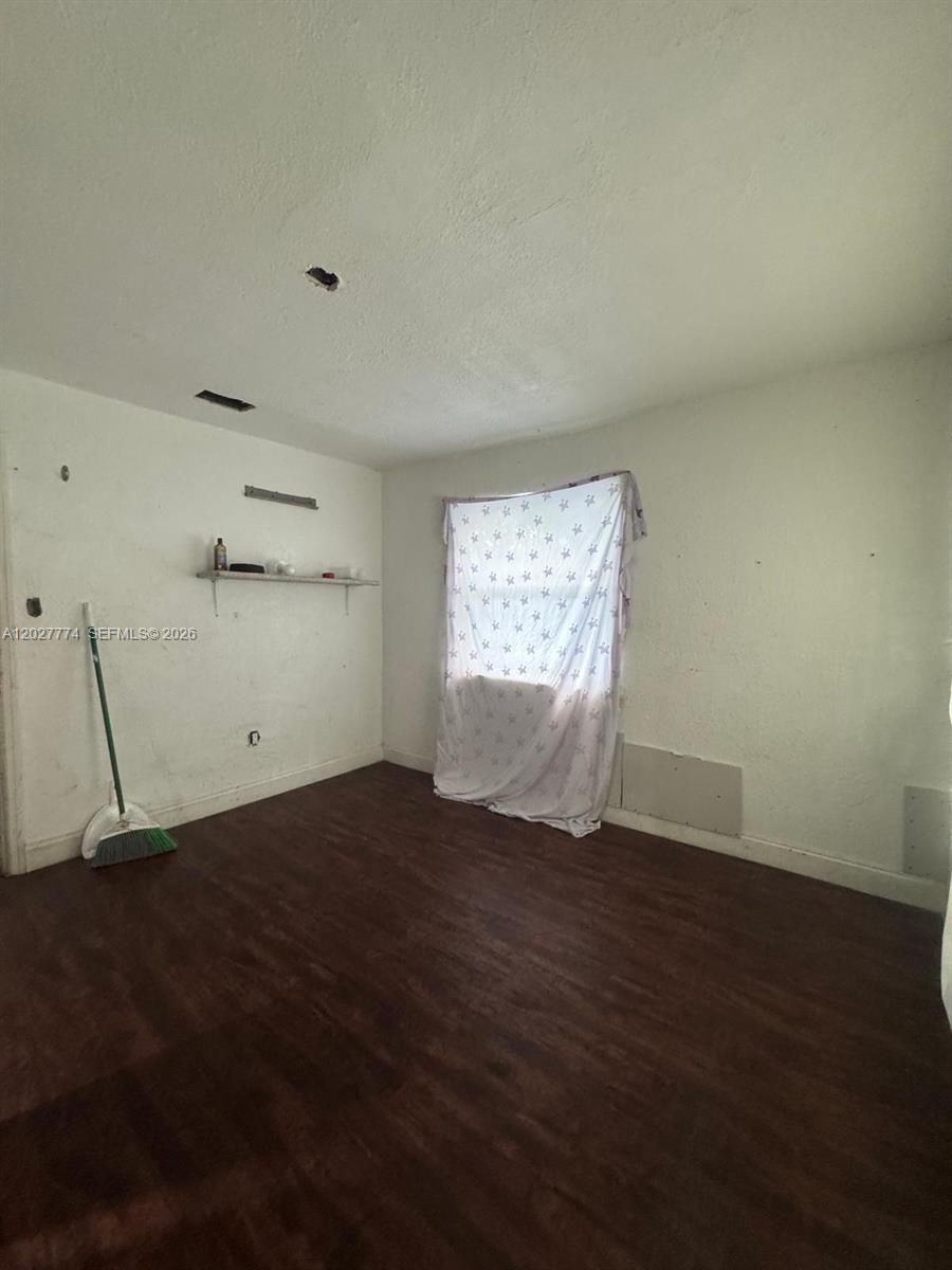 NORTH LIBERTY CITY - Residential Income