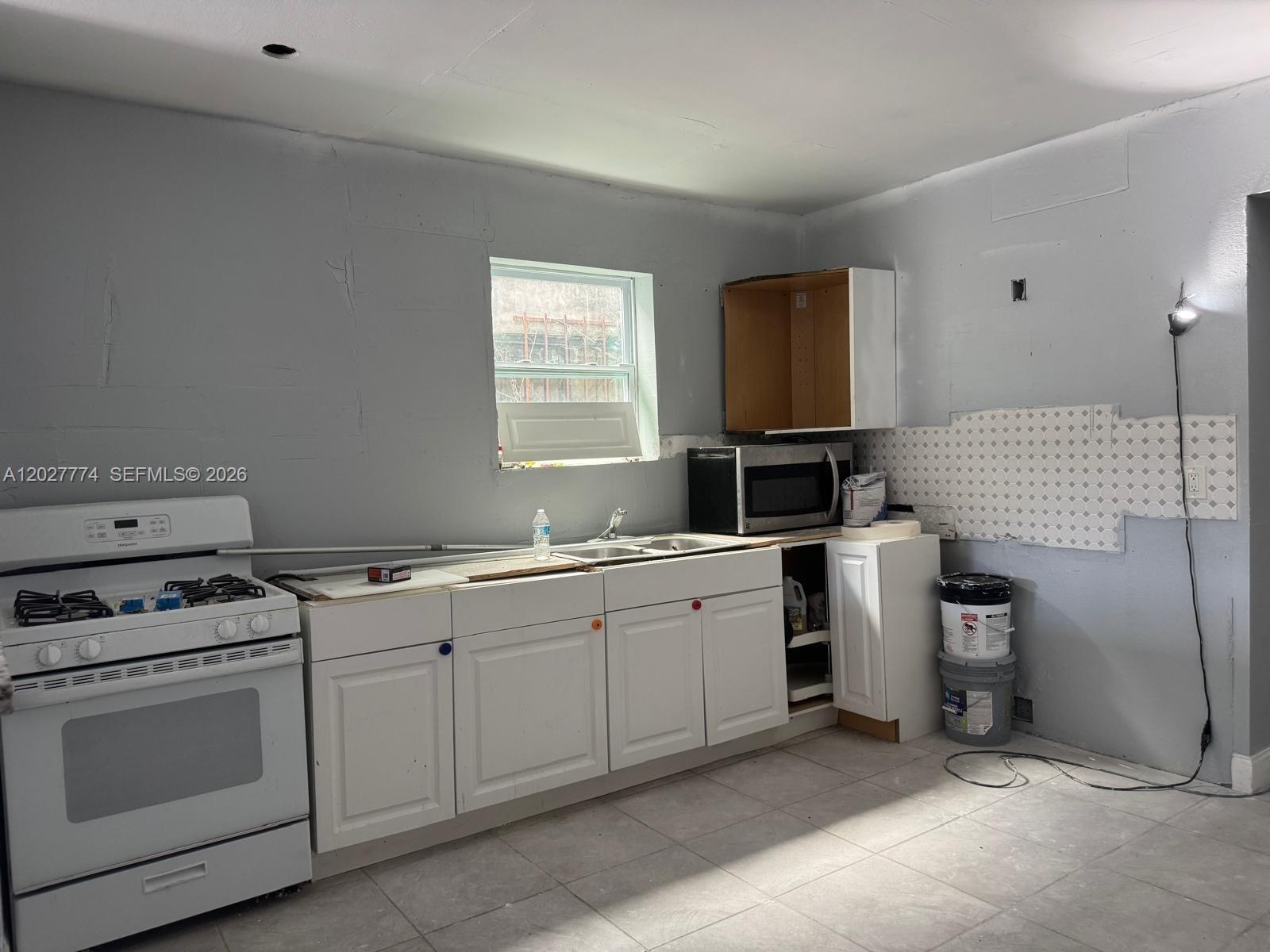 NORTH LIBERTY CITY - Residential Income