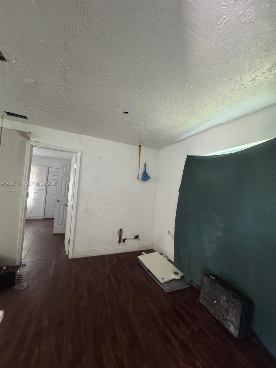 NORTH LIBERTY CITY - Residential Income