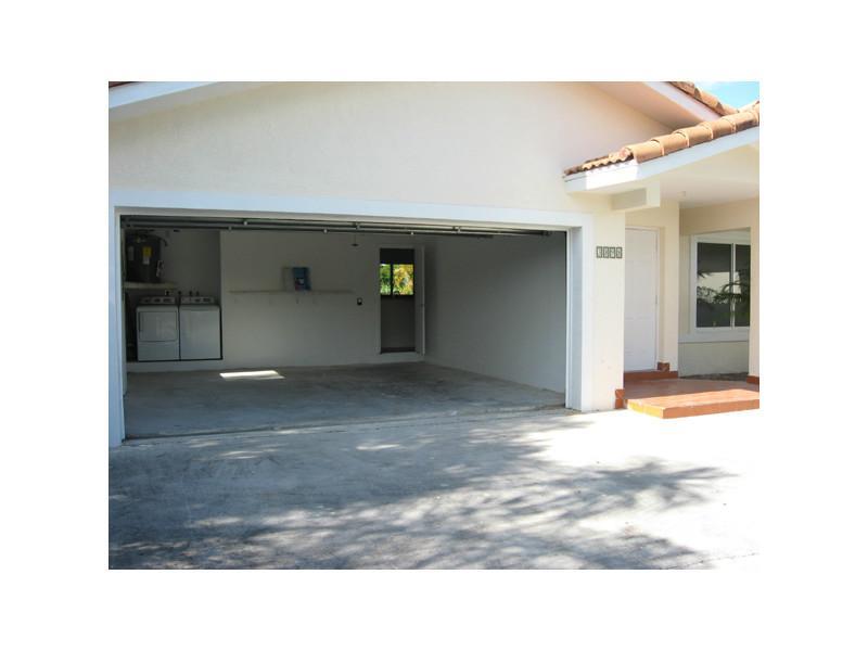 THE RAAS SUB - Residential Lease