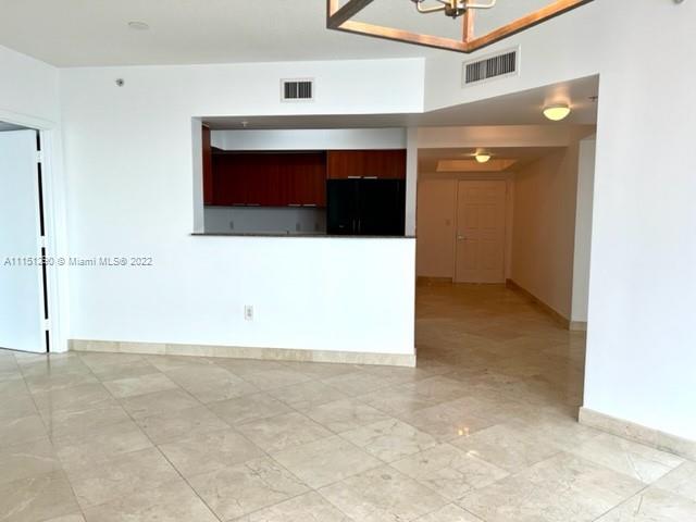 LA PERLA CONDO - Residential Lease