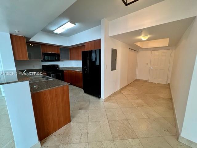 LA PERLA CONDO - Residential Lease