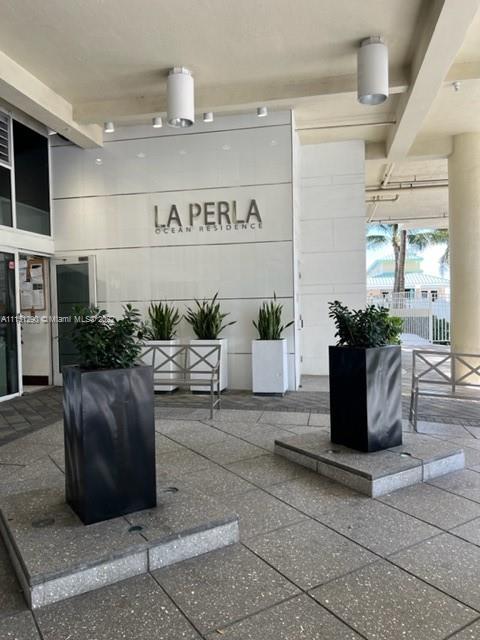 LA PERLA CONDO - Residential Lease
