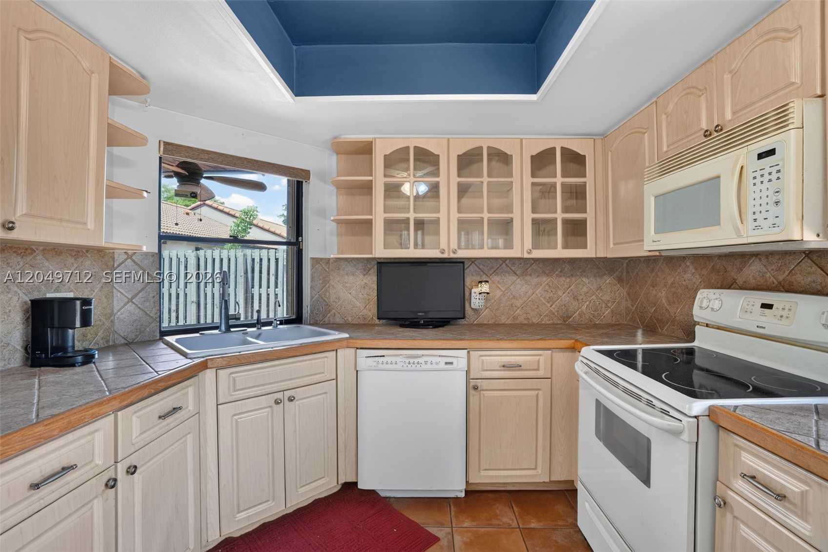 LKS OF MEADOW VILG HOMES - Residential