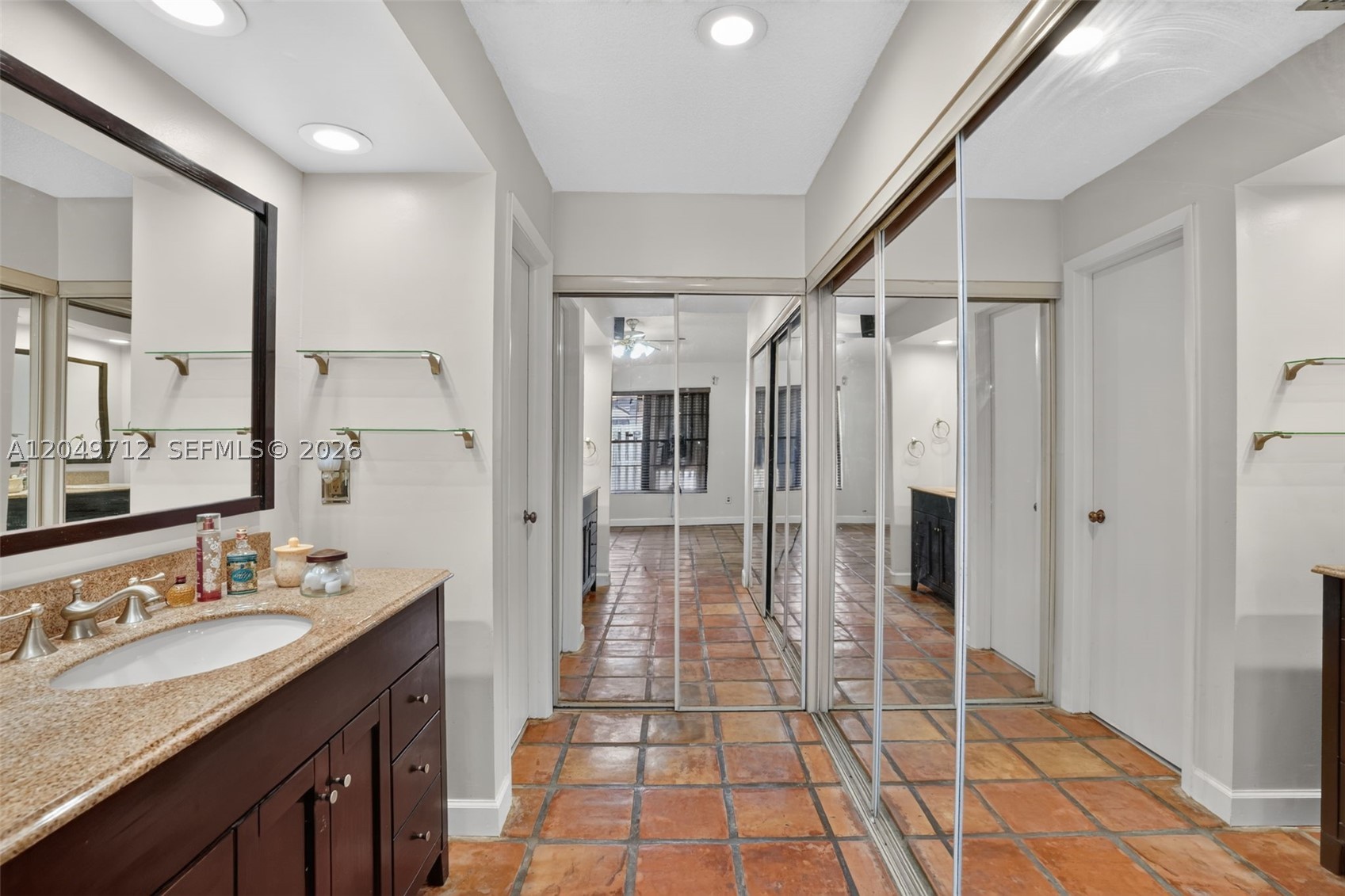 LKS OF MEADOW VILG HOMES - Residential
