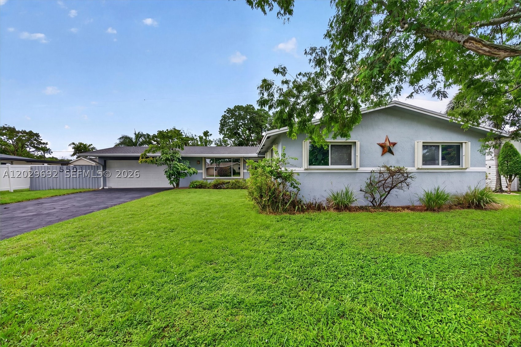 PLANTATION GARDENS 4TH SE - Residential