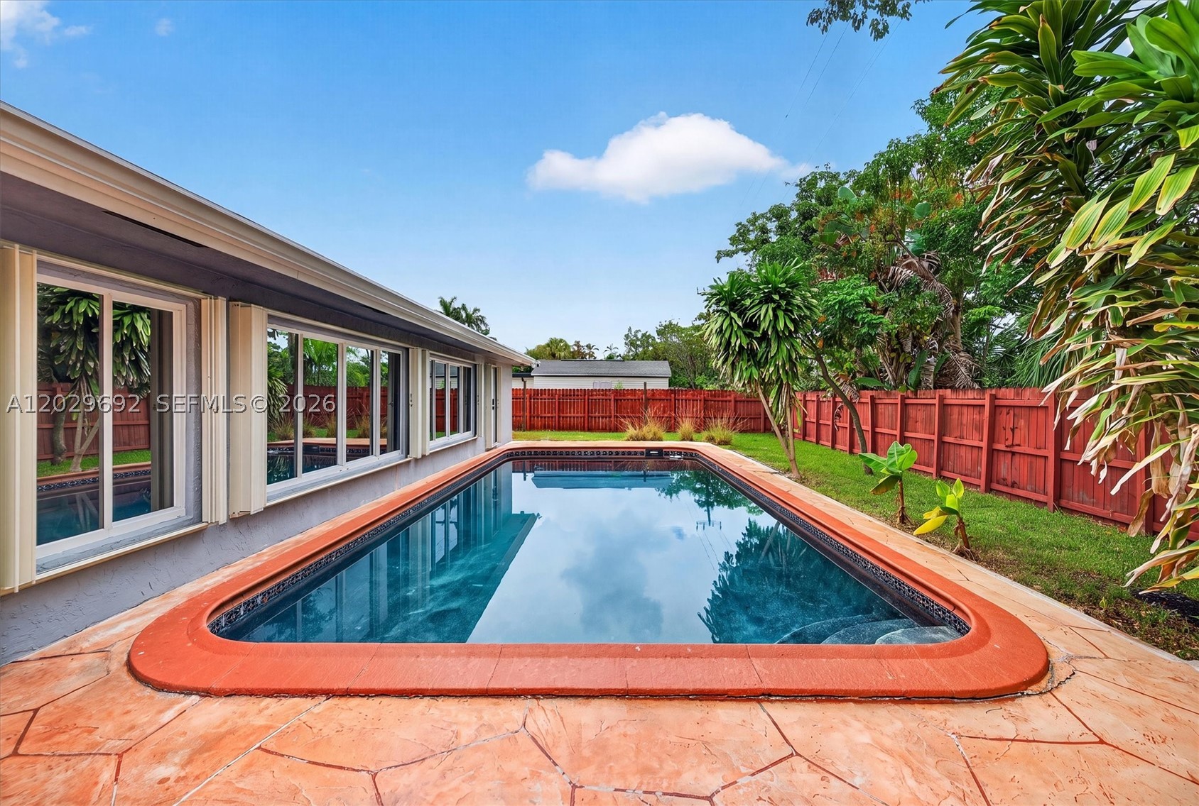 PLANTATION GARDENS 4TH SE - Residential