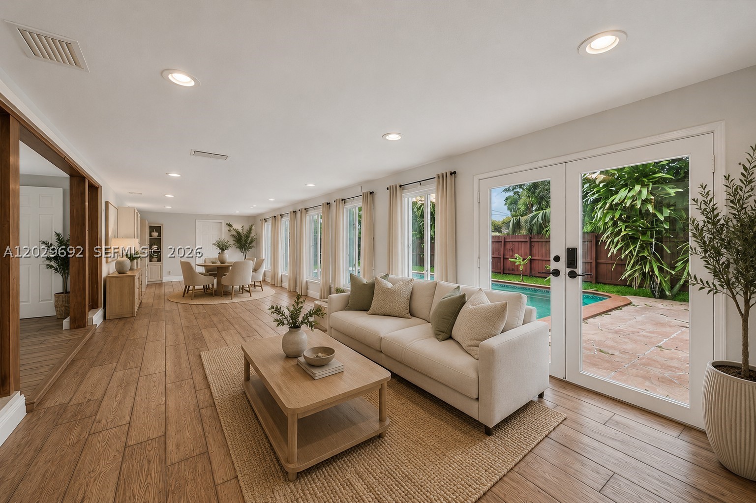 PLANTATION GARDENS 4TH SE - Residential