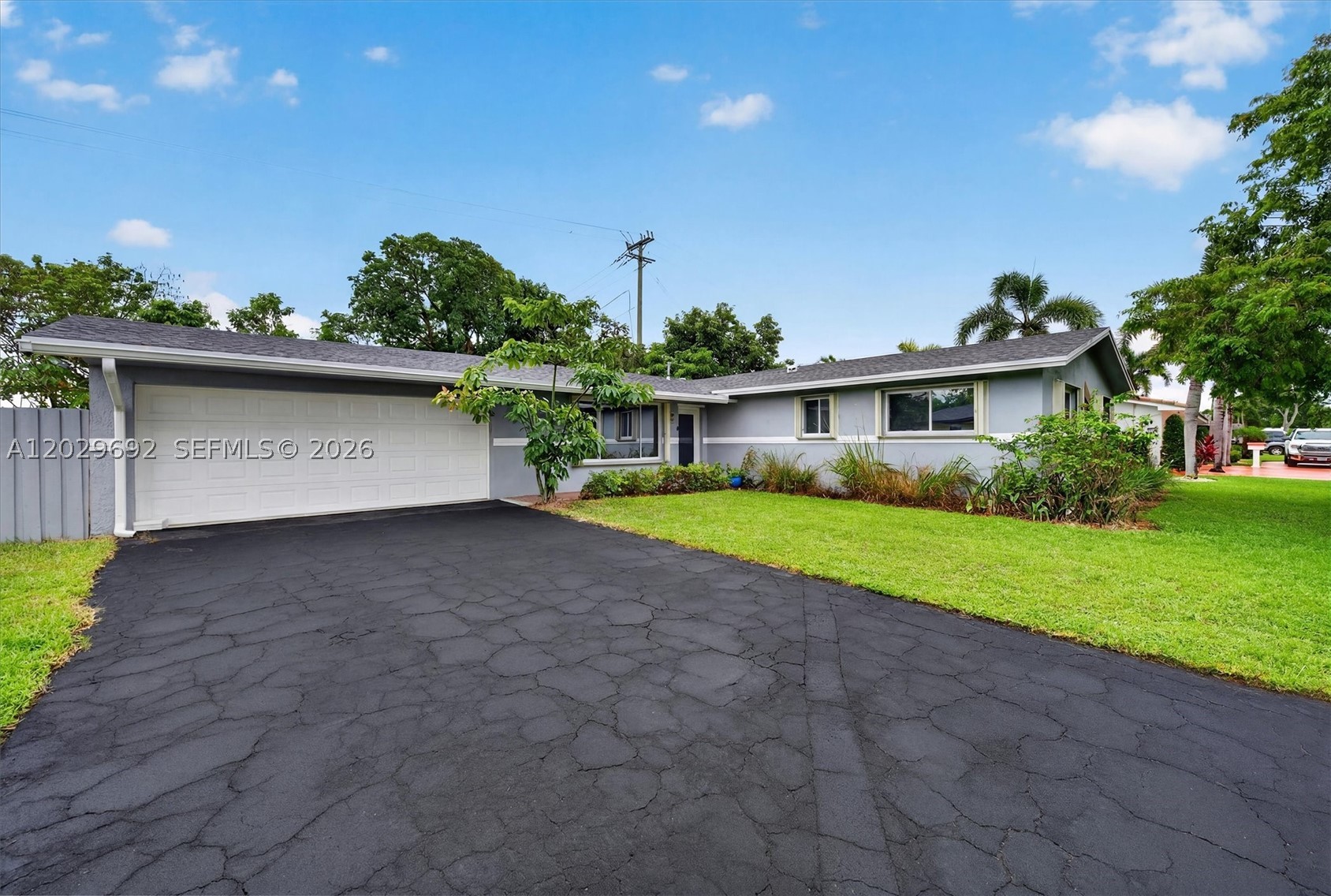PLANTATION GARDENS 4TH SE - Residential