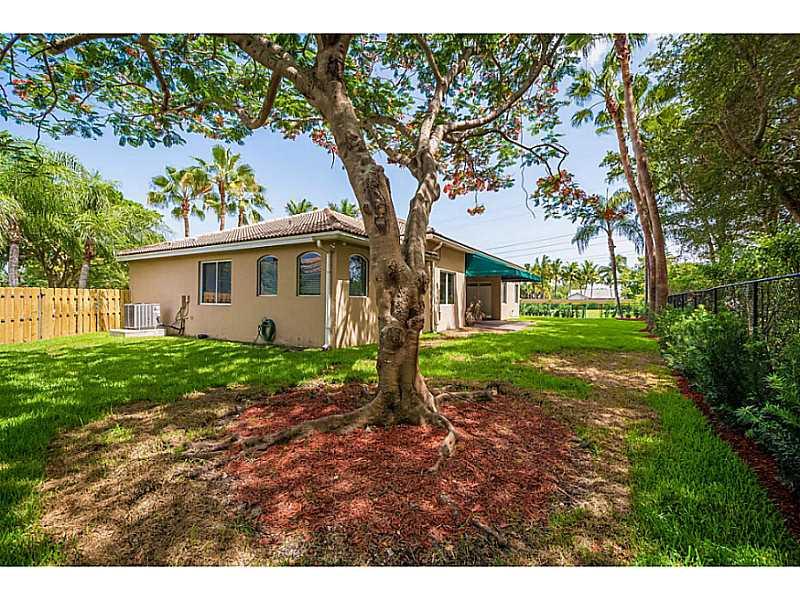 TUSCANY ESTATES AND VILLA - Residential Lease