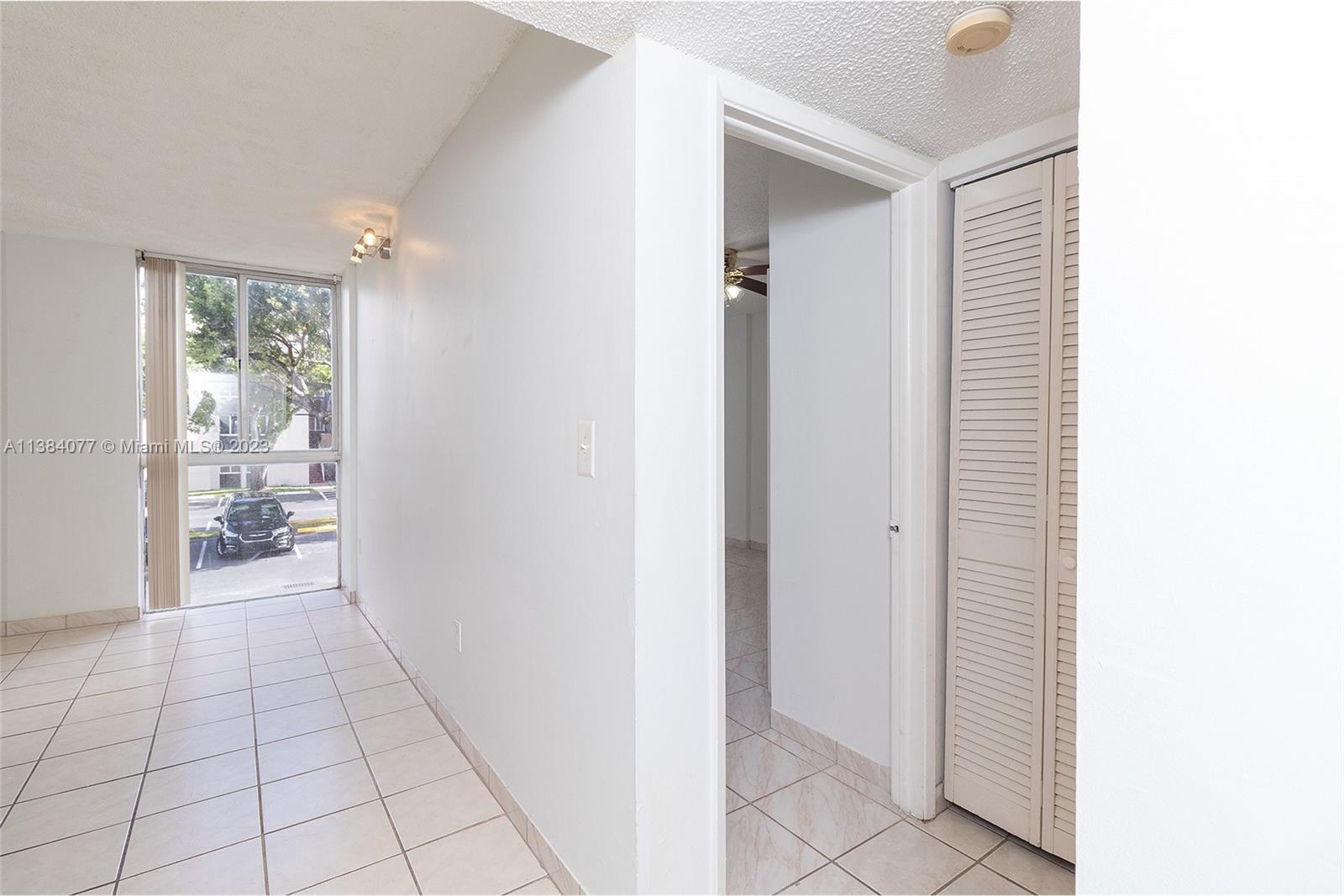 LAS BRISAS@ COUNTRY CLUB - Residential Lease
