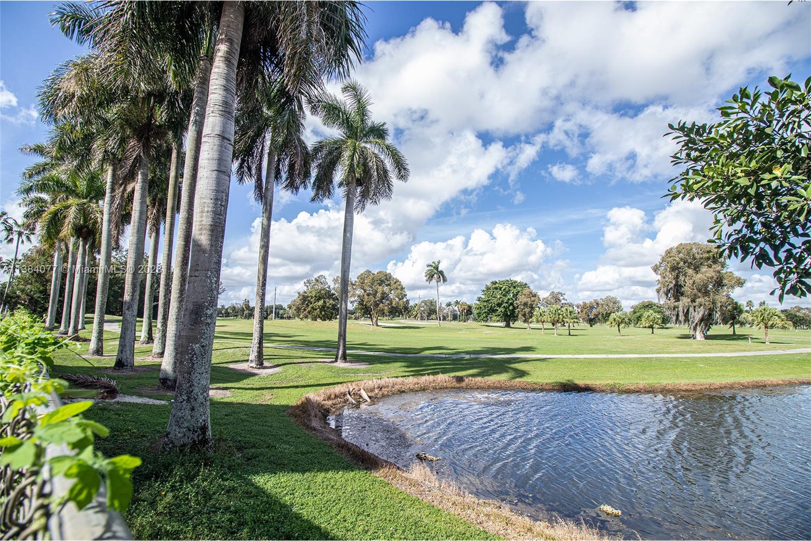 LAS BRISAS@ COUNTRY CLUB - Residential Lease