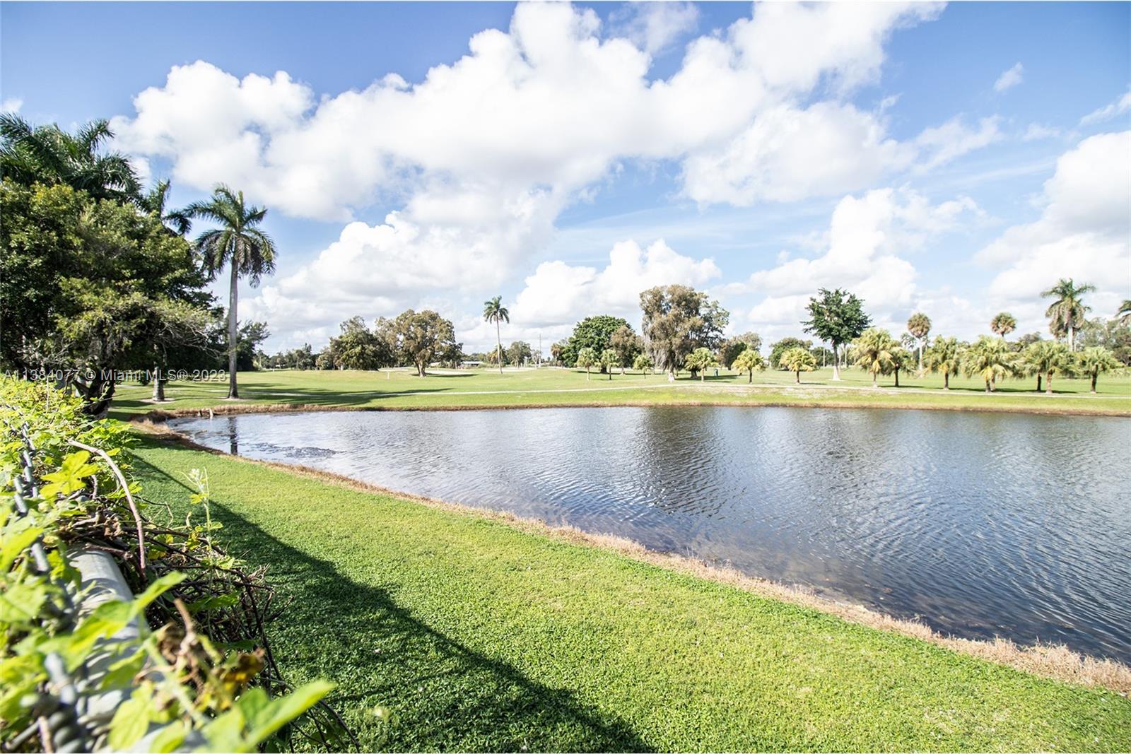 LAS BRISAS@ COUNTRY CLUB - Residential Lease
