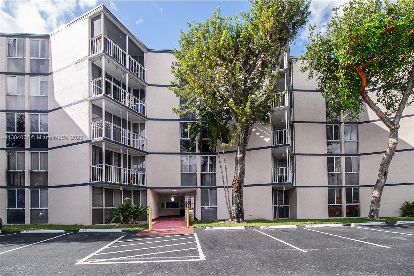 LAS BRISAS@ COUNTRY CLUB - Residential Lease