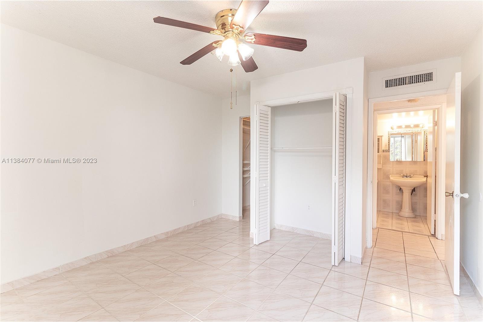 LAS BRISAS@ COUNTRY CLUB - Residential Lease