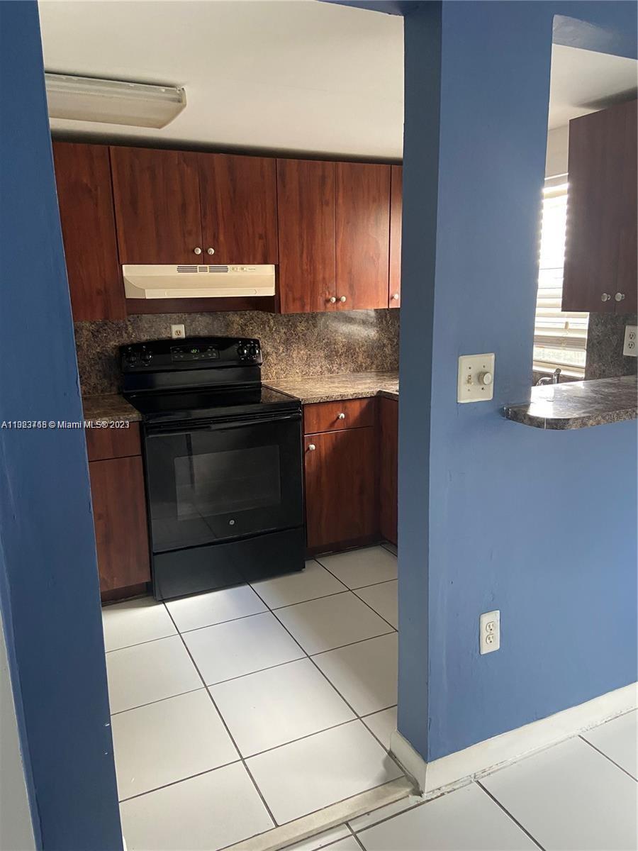 SOUTH BAY ESTATES - Residential Income