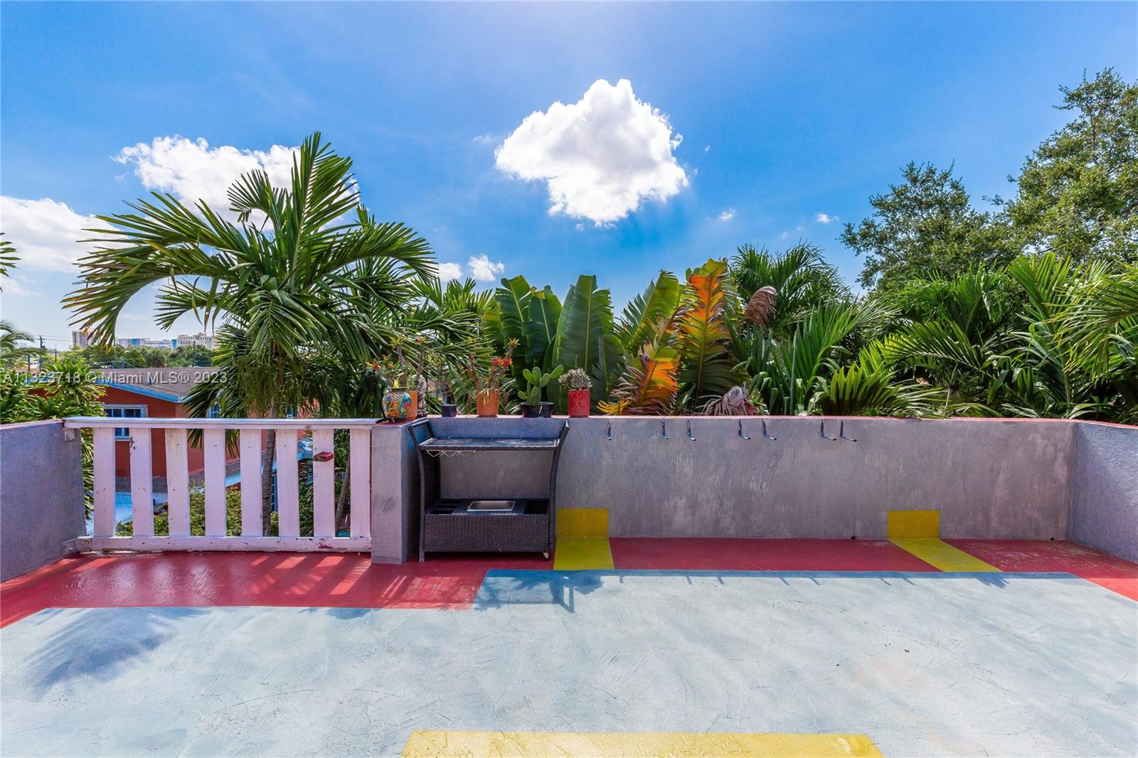 SOUTH BAY ESTATES - Residential Income
