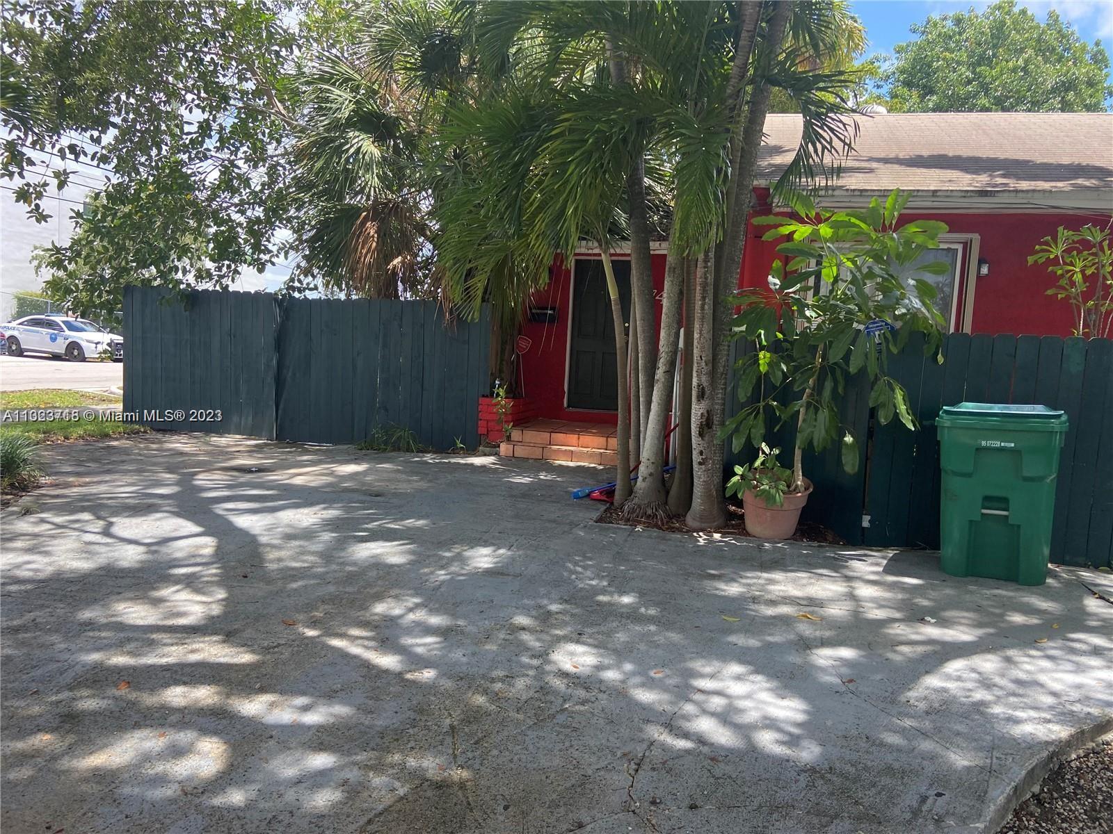 SOUTH BAY ESTATES - Residential Income