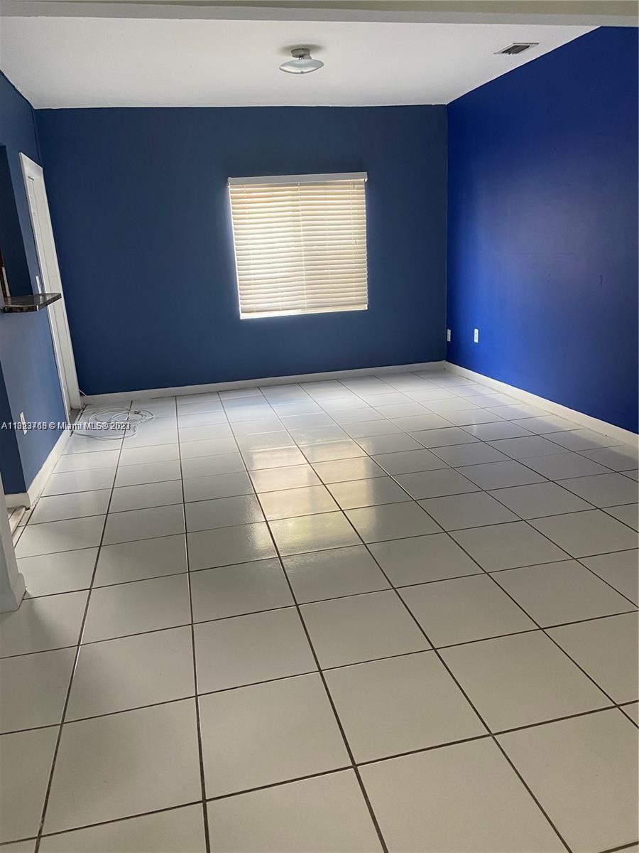 SOUTH BAY ESTATES - Residential Income