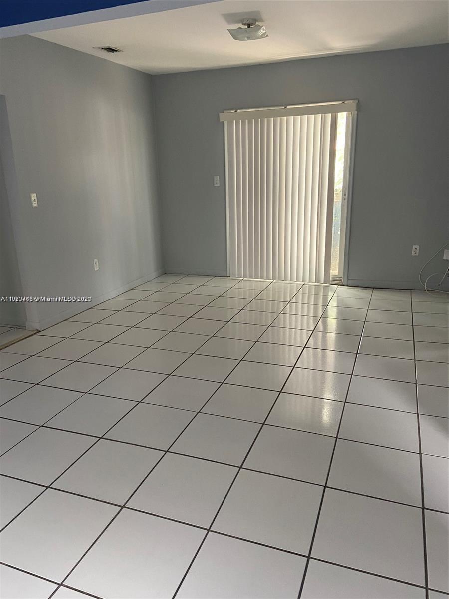 SOUTH BAY ESTATES - Residential Income