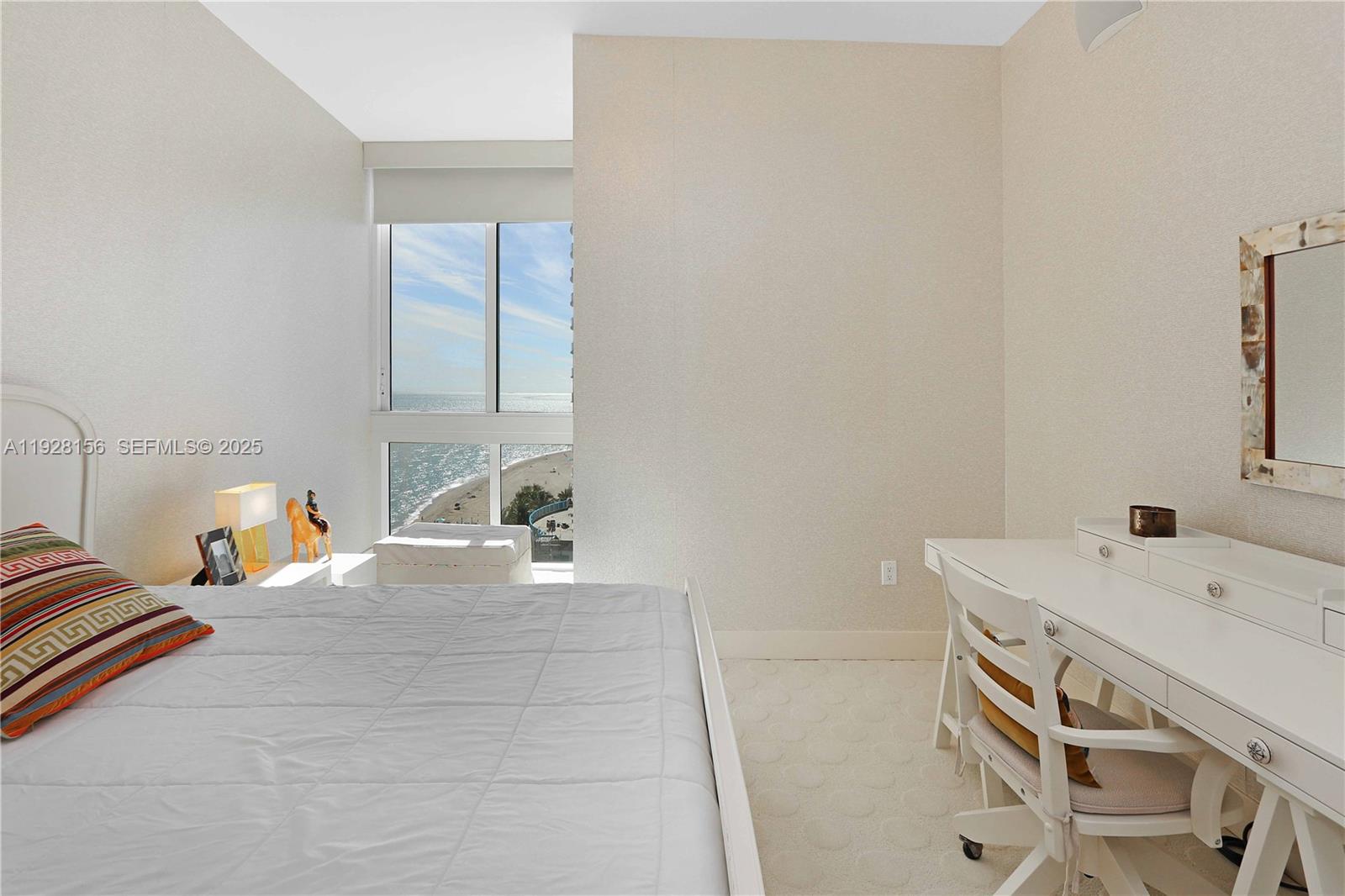 TDR TOWER II CONDO - Residential