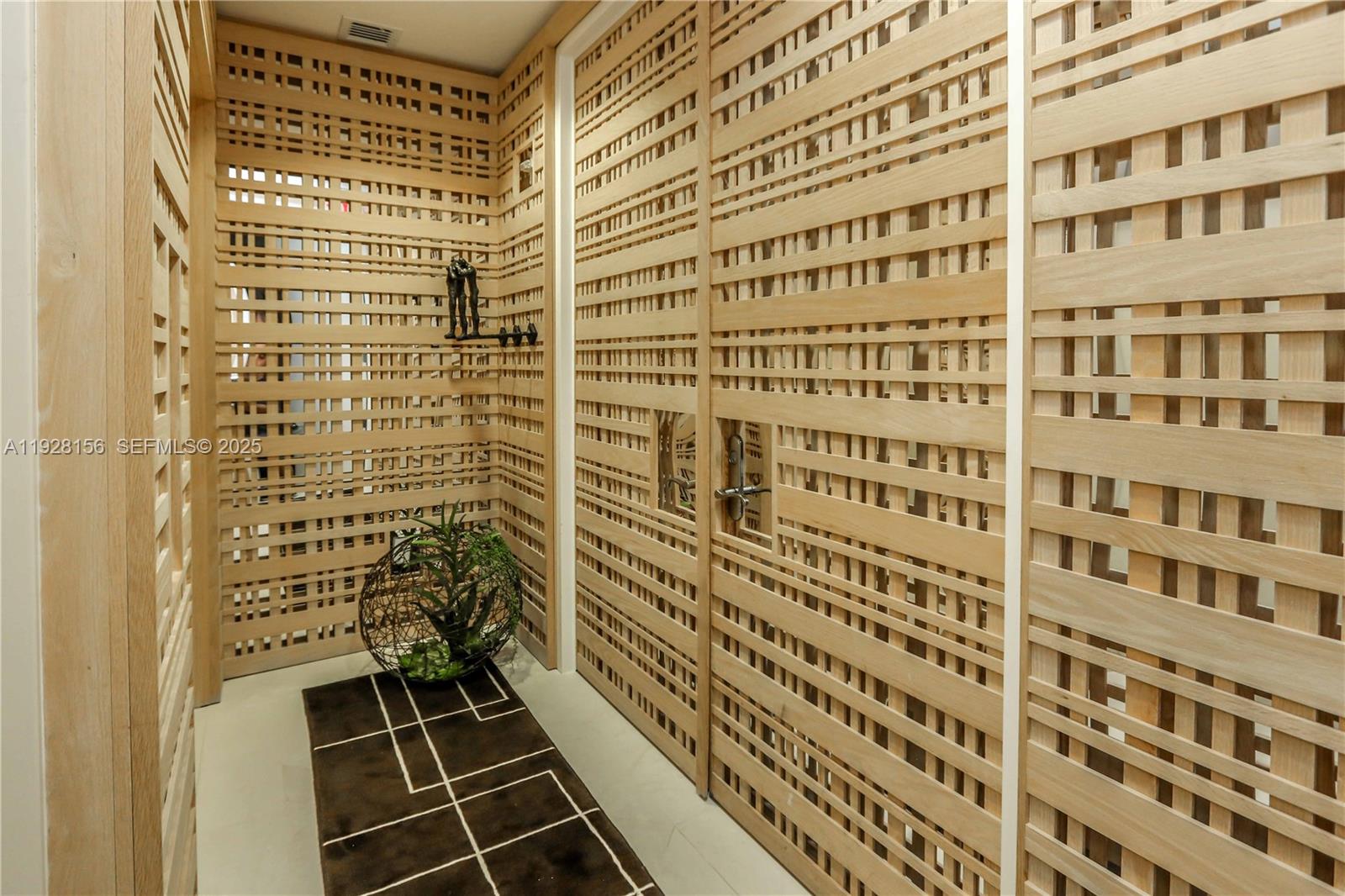 TDR TOWER II CONDO - Residential