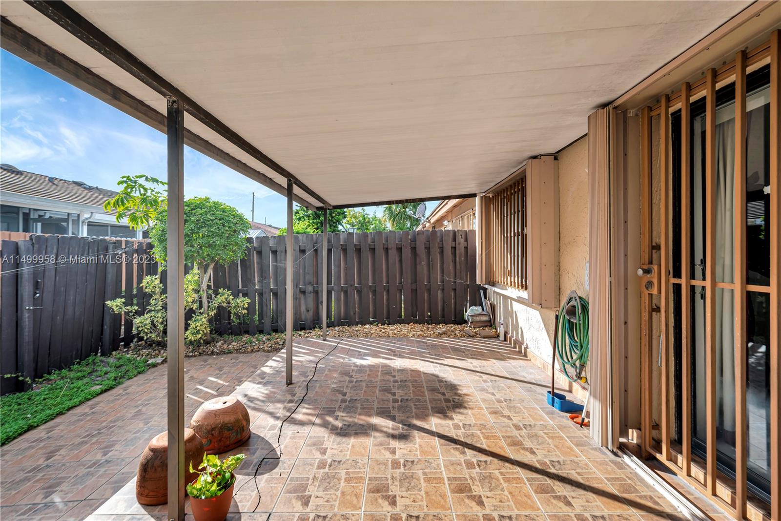 TAMIAMI LAKES TOWNHOUSES - Residential Lease