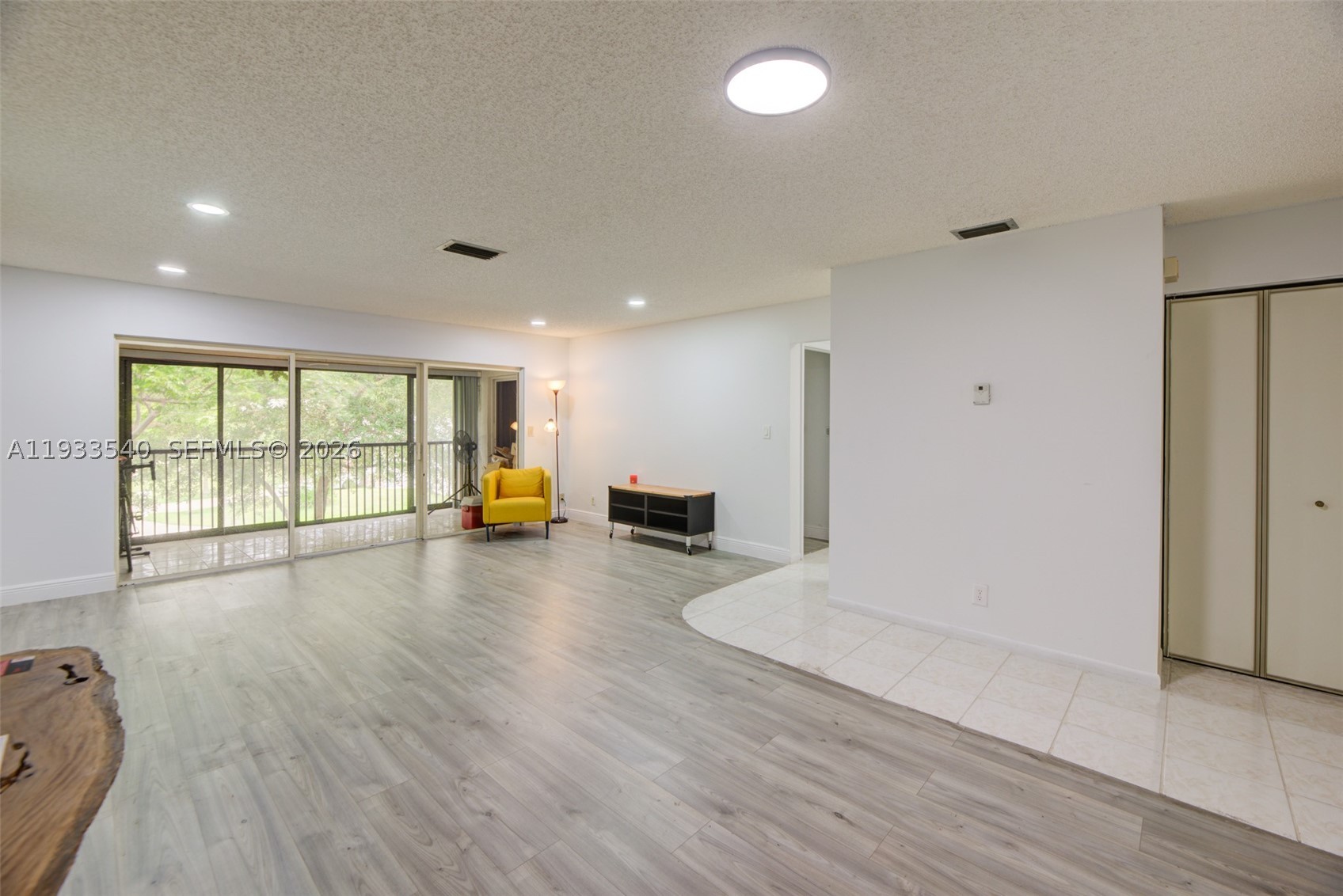 POND APPLE PLACE III COND - Residential