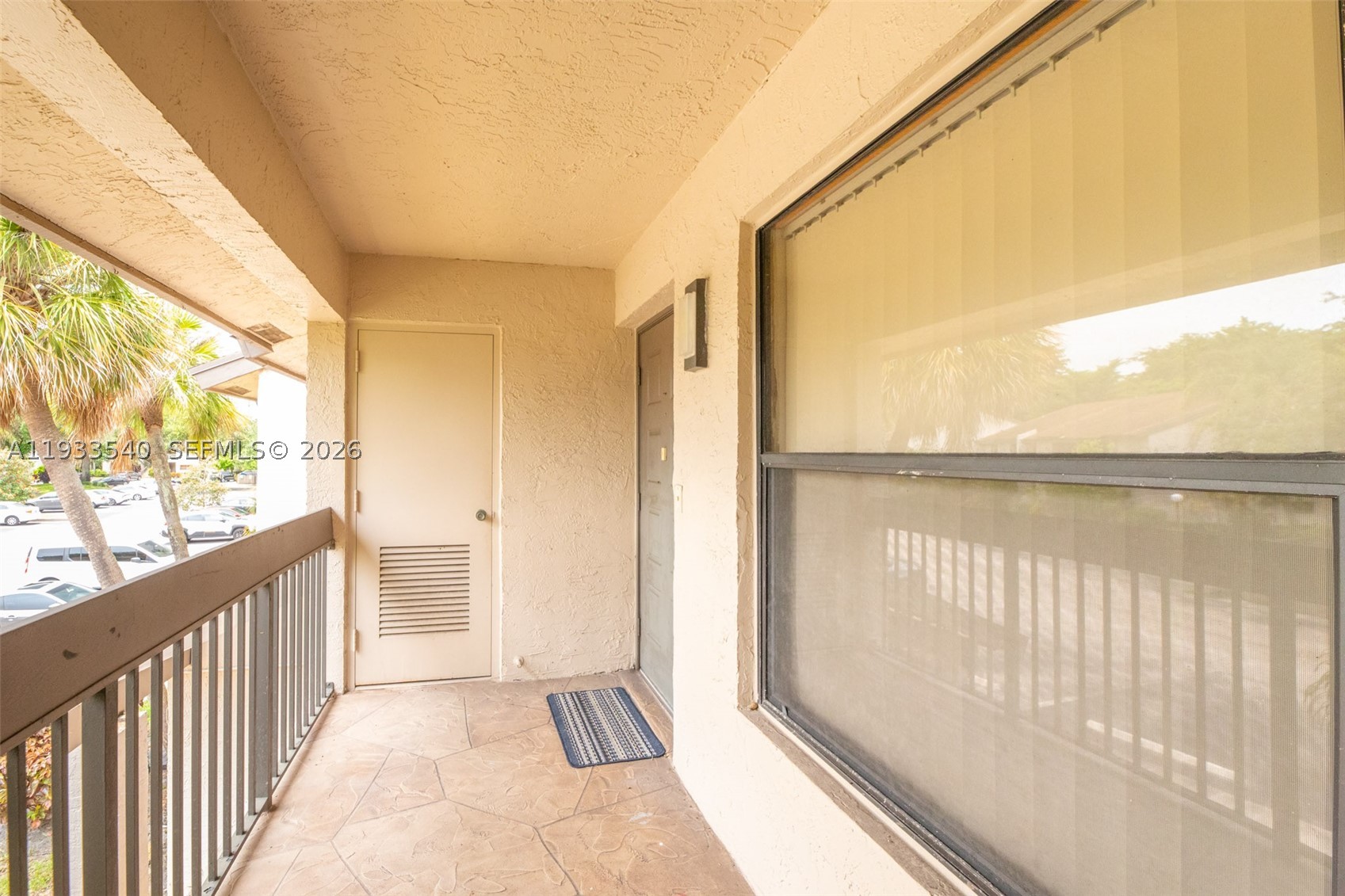 POND APPLE PLACE III COND - Residential