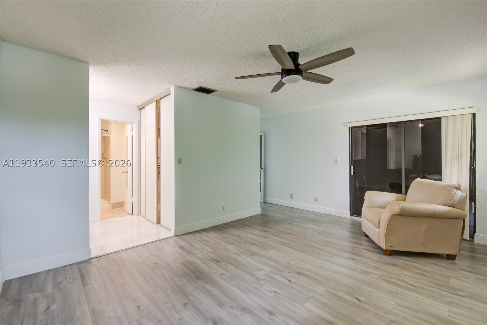 POND APPLE PLACE III COND - Residential