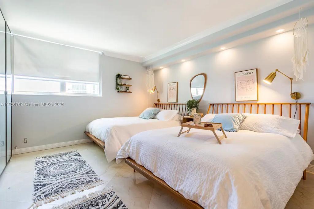TIDES ON HOLLYWOOD BEACH - Residential