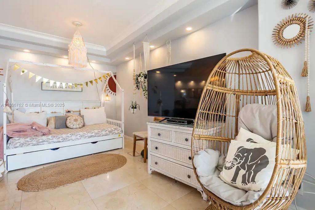 TIDES ON HOLLYWOOD BEACH - Residential