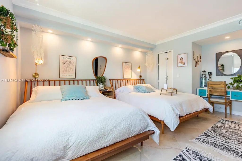 TIDES ON HOLLYWOOD BEACH - Residential