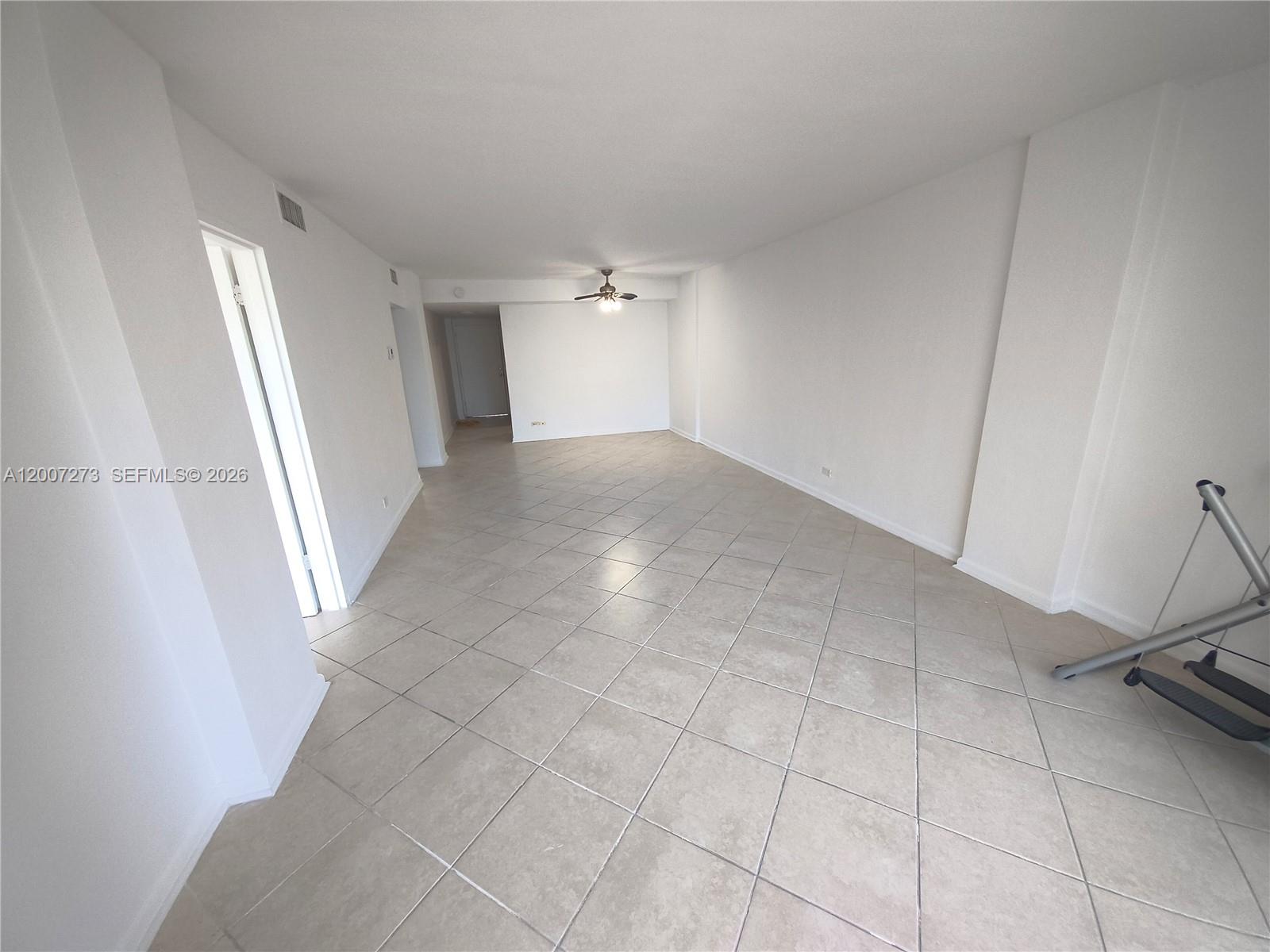 EASTERN SHORES WHITE HOUS - Residential