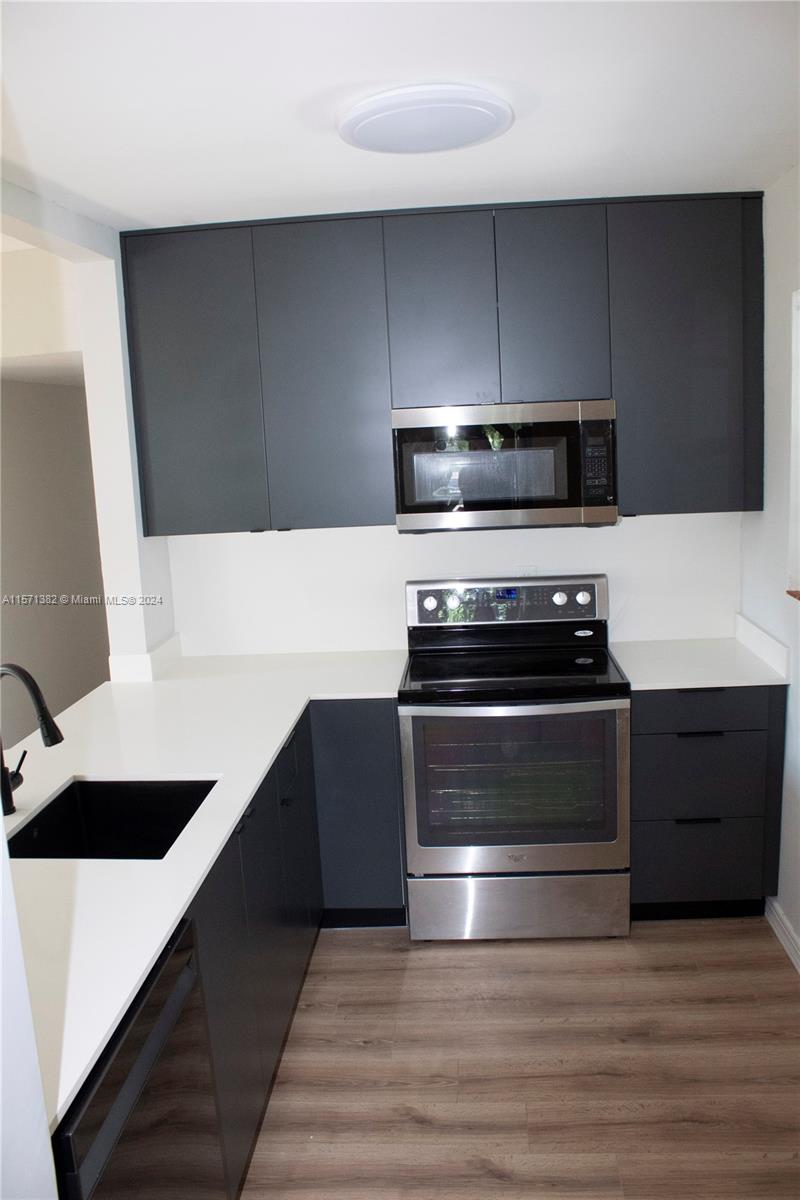 WESTWOOD LAKE 1ST ADDN - Residential