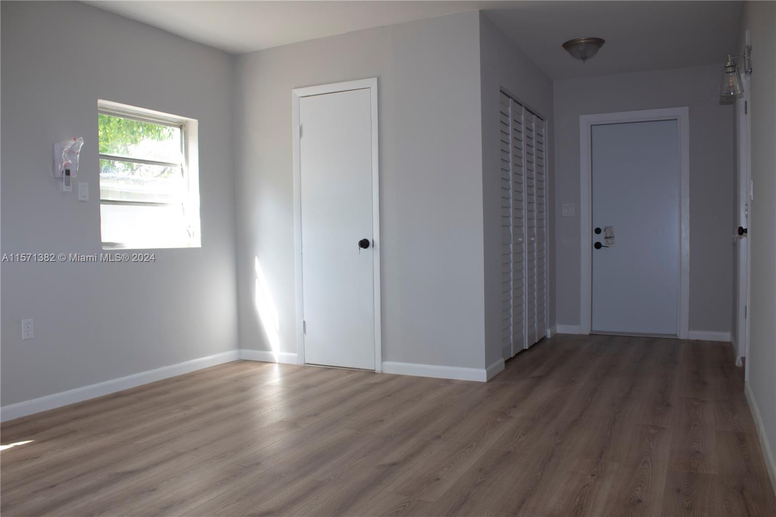 WESTWOOD LAKE 1ST ADDN - Residential