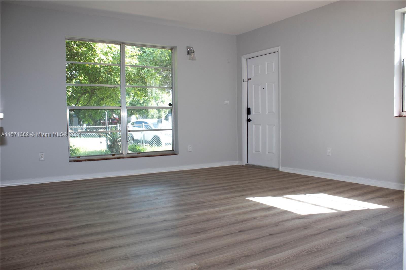 WESTWOOD LAKE 1ST ADDN - Residential