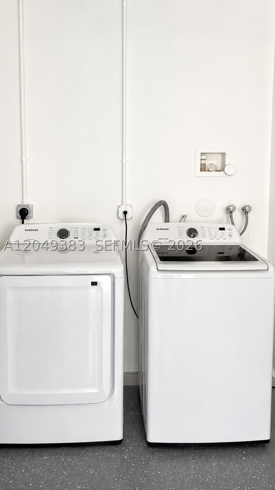 SECTORS 3 & 4 BOUNDARY PL - Residential Lease