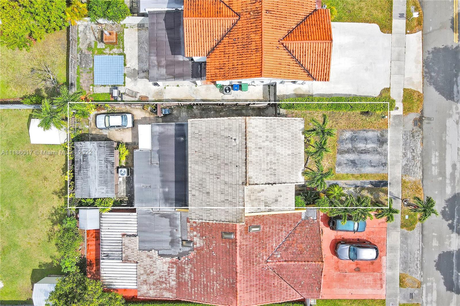 TAMIAMI TWIN VILLAS CONDO - Residential